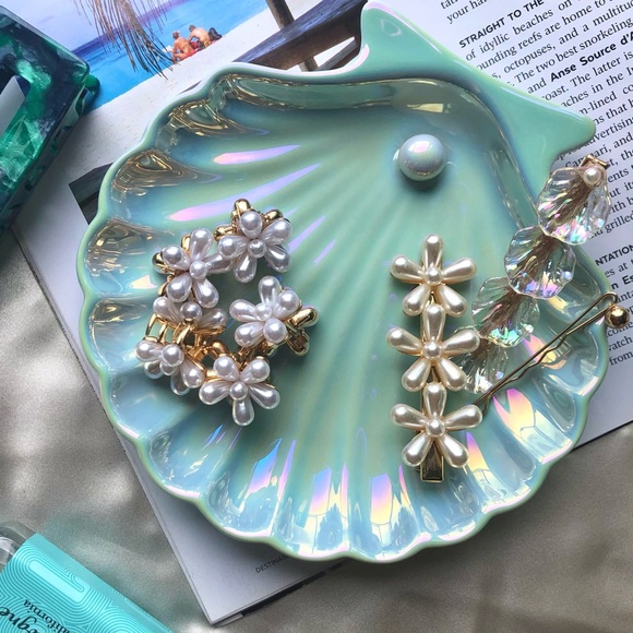 *Rare Finds* Seashell Iridescent Ceramic Turquoise Plate - Picture 5 of 5